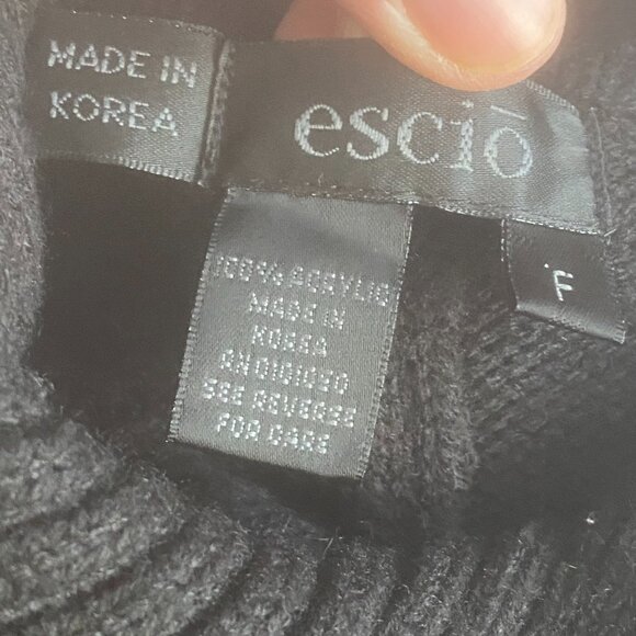 Vintage ESCIO Korean Knit Faded Black Cable Asymmetrical Collar Sweater Poncho - Picture 10 of 12